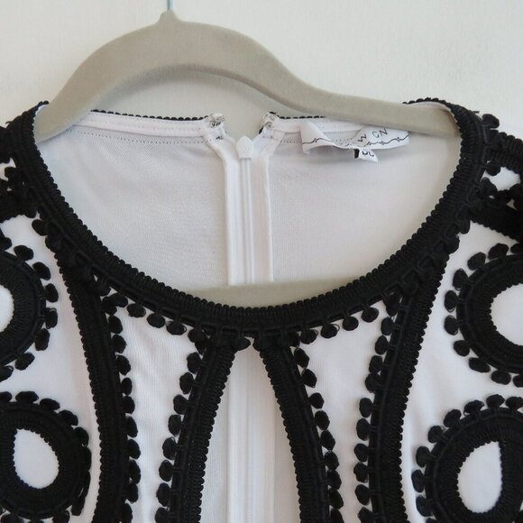 ANDREW GN F19 White Black Tassel Cut Out Embroidered White Black Top - Sz US 4 - Picture 6 of 16